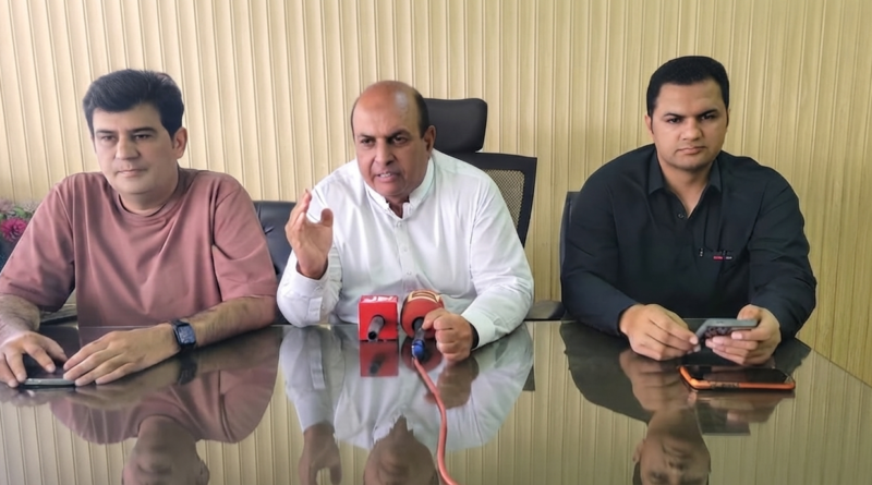 Officials of the Pakistan Petroleum Dealers Association holding a press conference.