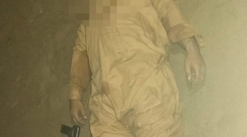 Illustrative graphic of Gujranwala police encounter news featuring recovered weapons and stolen goods